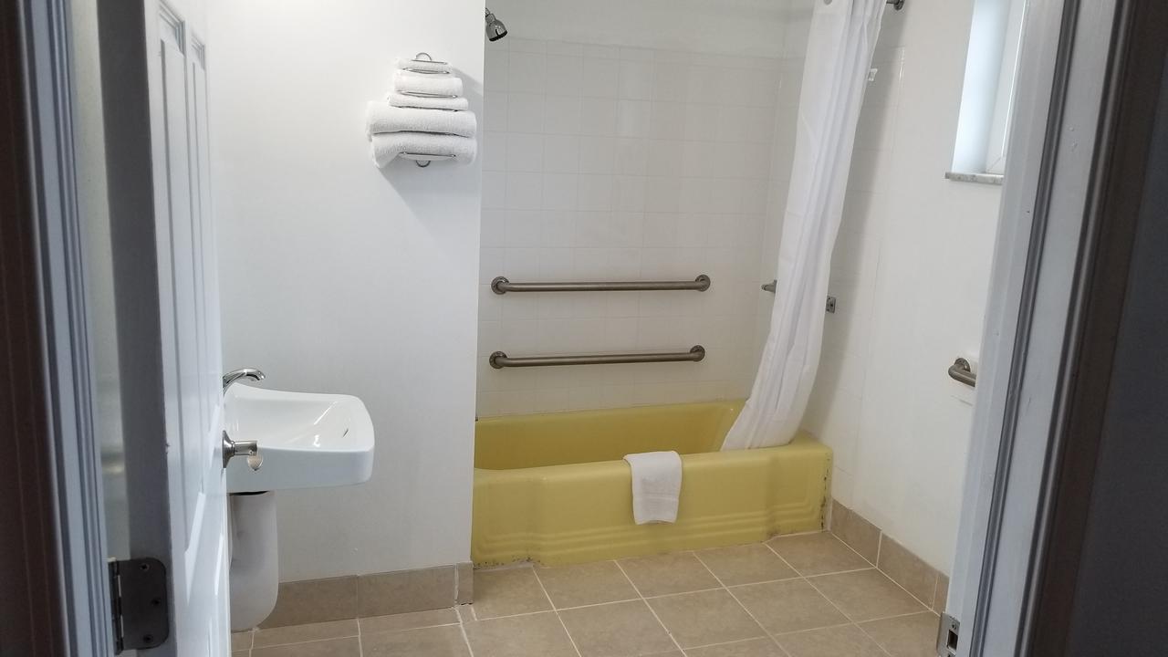 Budget Inn Breezewood Ngoại thất bức ảnh